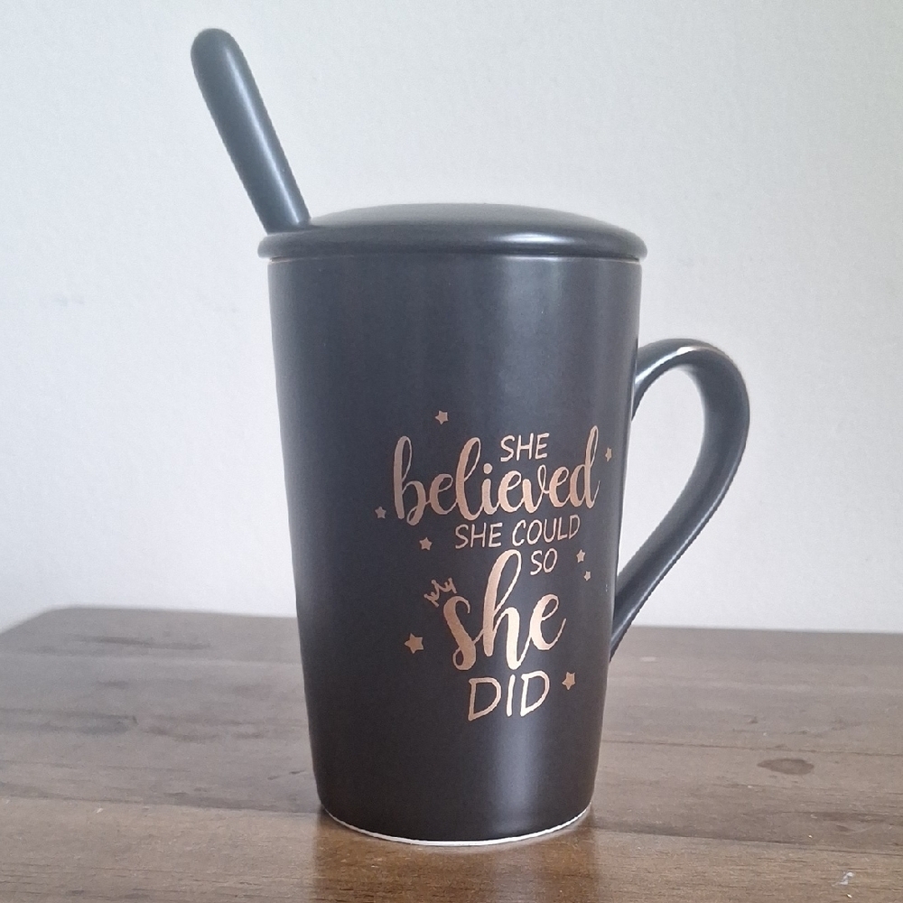 Black Ceramic 12z Mug With A Spoon And Lid